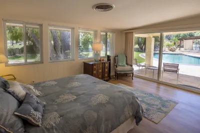 Mountain-view home with private pool/hot tub, charming interior & roll-in shower