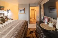 Ski-in/out Rustic Retreat - Car-free Mountain Sanctuary 布賴恩峰住宿飯店