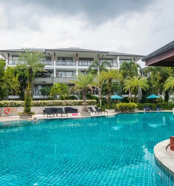 รูปภาพของElegant Beachfront 3BR Condo at Pearl of Naithon