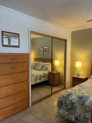 Quiet Ground Floor Oceanfront Unit Hotels in Insel Maui, Hawaii