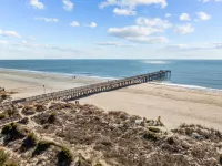 Oceanfront 1st Floor Condo!! Community Pool & Fishing Pier! In the Heart of IOP! Hotels in Isle of Palms