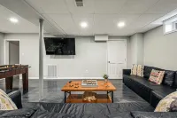 Hot Tub and Game Room with Lake Views - Stunning Modern Retreat