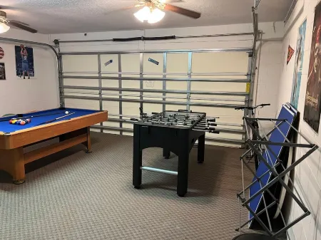 Happy Days villa with pool in gated community!