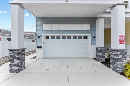 New Construction - Walk to Beach - King Size Bed Отели рядом с достопримечательностью «Wildwood Boardwalk»