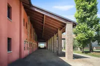 SCUDERIA LA COLOMBERA Hotels in Casarile