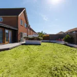 Family Seaside Escape - 5 Mins to Beach