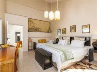 Admiralty Bed & Breakfast Hotels near Muizenberg Beach
