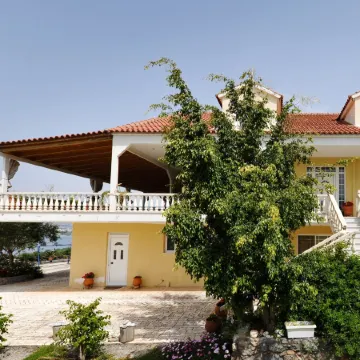 Verga Apartments & Suites