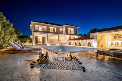 Aigli Villa