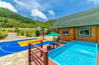 Reginaishigakilogterior1 Hotels near Sunset Beach