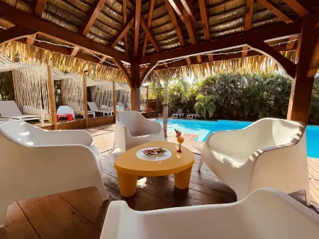 Kawan Bay Suites Отели рядом с достопримечательностью «Deshaies»