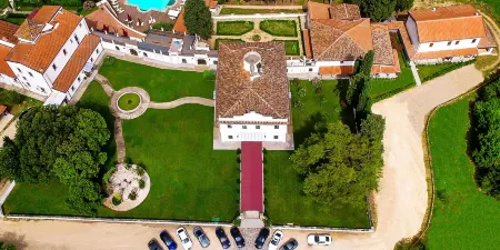 Villa Tolomei Hotel & Resort Отели рядом с достопримечательностью «San Felice in Piazza»
