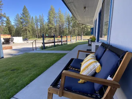 Columbia Point Resort