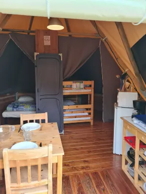 Resort & Camping - Val de Braye Hotels in Les Hayes