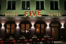 Hotel Five