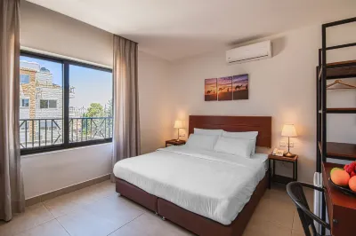Canary Boutique Hotel Hotels near King Abdullah Mosque
