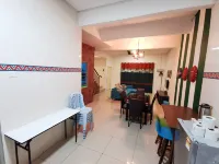 The Woodz Homestay - 2 Storey House