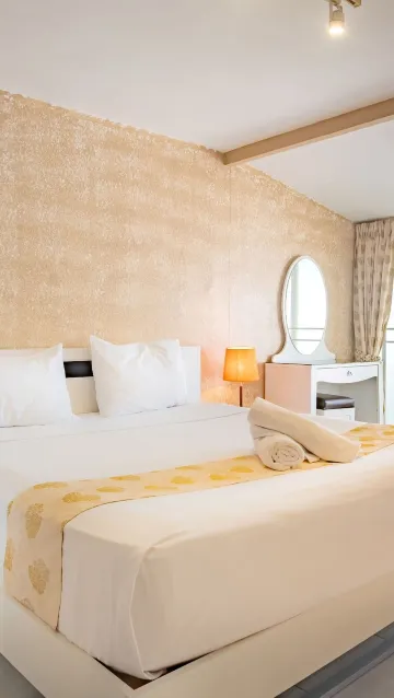 ห้องดีลักซ์ เตียงใหญ่ 1 เตียง วิวทะเล