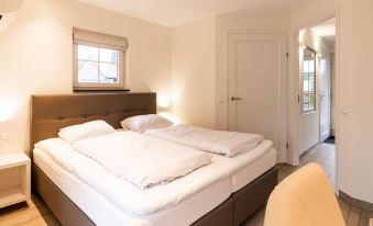 Family Villa + Sauna & Sunroom