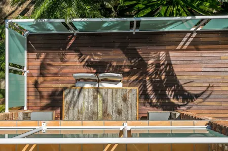 The Terraces Main Beach