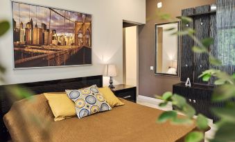 Plutus Hotel