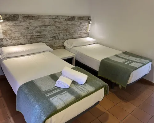 Casa de Huéspedes Almansa Отели рядом с достопримечательностью «Небоскреб банка Бильбао»
