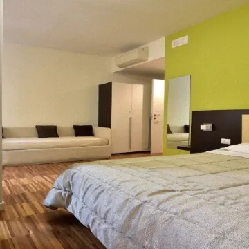 Donna Eleonora Residence