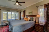 Pua Lani 2 Bedroom Home by RedAwning Hotels in Keaau