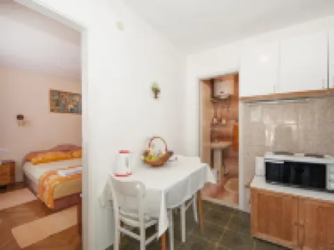 Apartments Gorana Hotels in Splitska