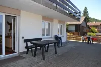 Elfe - Apartments: Three-Bedroom Apartment for 6 Guests with Patio