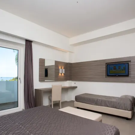 Hotel Santa Caterina Village Club Hotele w: Scalea