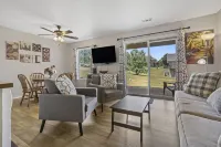 Branson Fall Creek Retreat w/ Deck Views!