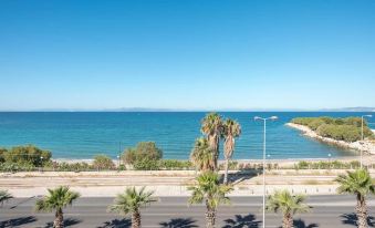 Amazing Beach Apt Panoramic View Next to Marina Alimos