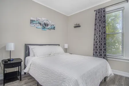 Bright Side Bungalow Отели рядом с достопримечательностью «Беюкма Плейфилд»