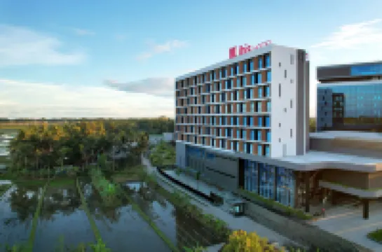 宜必思日惹庫隆普洛戈國際機場飯店