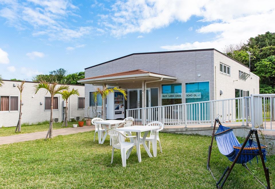 3. 리치 레손 이시..