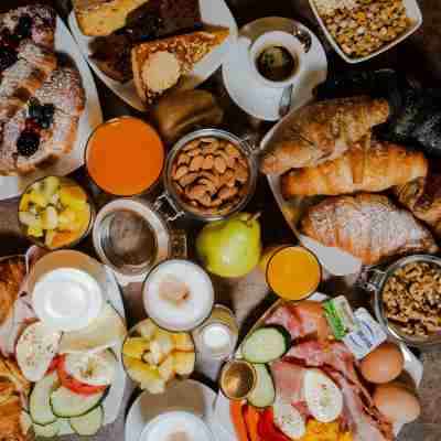 Urban Hotel Design Dining/Meeting Rooms