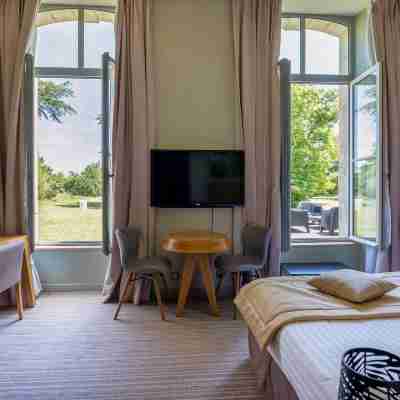 Hôtel du Château Rooms