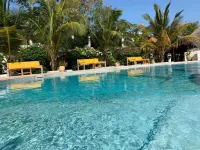 Breeze Residence Apartments - Beach