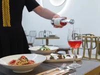 Hellenic Vibes Smart Hotel Отели рядом с достопримечательностью «Мечеть Тзисдаракис»