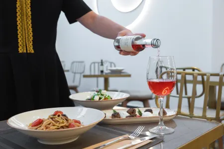 Hellenic Vibes Smart Hotel Отели рядом с достопримечательностью «Исторический Музей Афинского Университета»