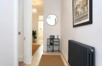 Joivy Luxury House with Patio Next to North Berwick Beach Hotels in North Berwick