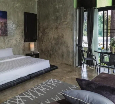 บ้านกระจก