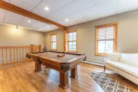 A Taste of Ely 4 BR Apartment, with Sauna