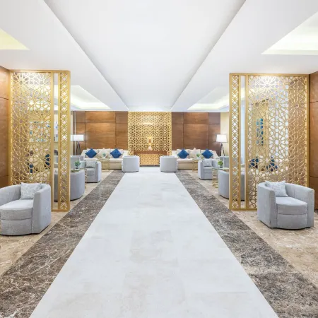 Blue Coral Hotel Отели рядом с достопримечательностью «Мечеть E Taneem»