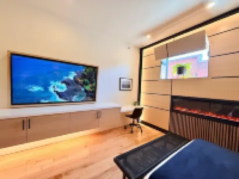 Cribs on Main Hotels in Picton