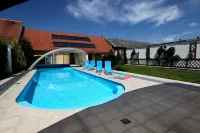 Hotel Akademie a Depandance Vila Jarmila - Pools