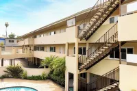 Pacific Edge Hotel on Laguna Beach Hotels near Laguna College of Art and Design