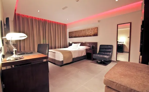 Achilleos City Hotel