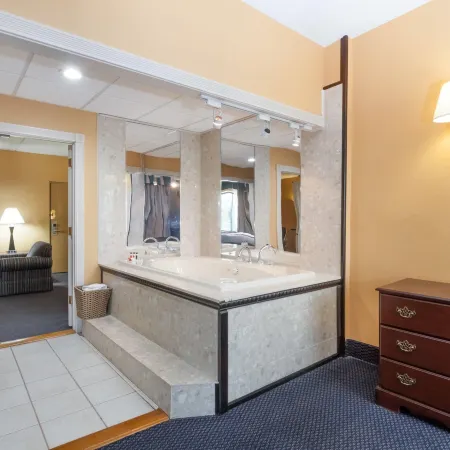 Ramada by Wyndham Newburgh/West Point